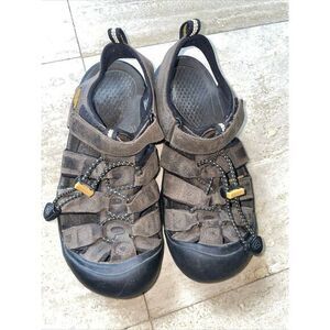 Keen Waterproof Sandals‎ Newport Bison Brown Leather Youth Size 4